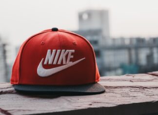 Sportowe czapki Nike