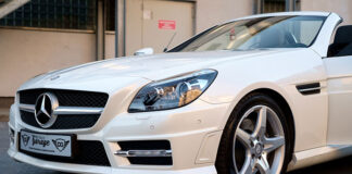 Polerowanie auta, wymaga zastosowania odpowiednich urządzeń