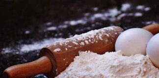 Dlaczego opłaca się zrobić ciasto z mąki ryżowej