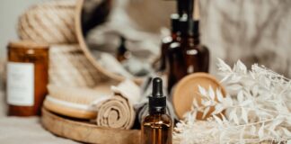 Jakie są zalety serum do ust w porównaniu z tradycyjnymi produktami do pielęgnacji ust?